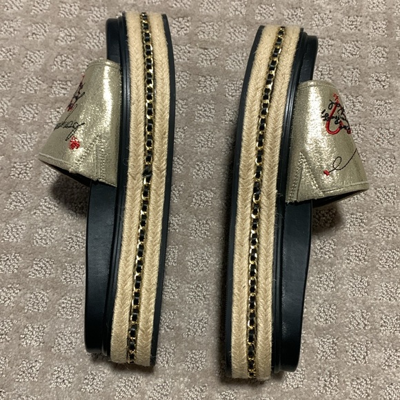 Paris Platform Slides - Picture 5 of 7